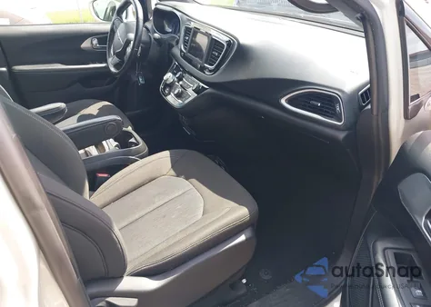 2020 Chrysler Pacifica Touring from USA, damaged, VIN 2C4RC1FG2LR149545